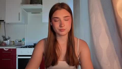Ola my name is Lissa  Lets hit 10 Thumbs Up together   online show from 06-15-26, 02:30