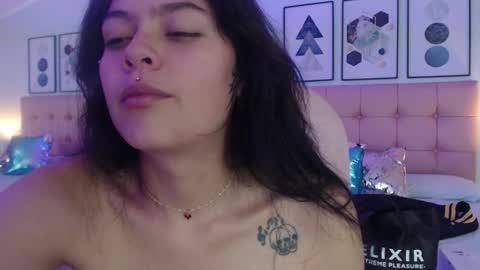 kIKI online show from 12-18-25, 08:59