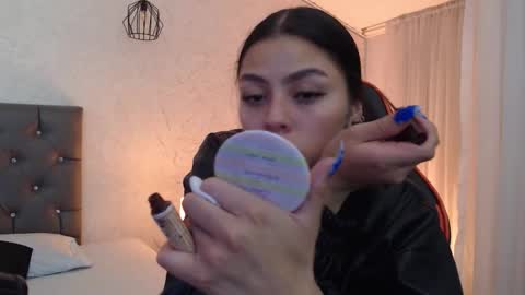 kIKI online show from 02-26-26, 05:06