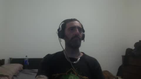 Snapshot of kilombito chatting on 11-22-25, 08:57 andres online show from 11-22-25, 08:57