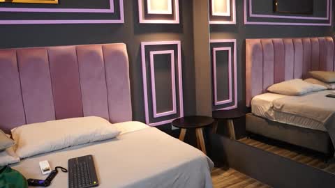 Kim online show from 02-09-26, 12:53