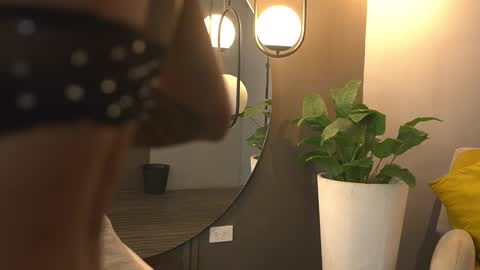 Kim online show from 03-16-26, 01:15