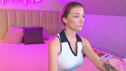 Snapshot of kimberlly_smith chatting on 06-30-26, 11:17 kimberlly_smith online show from 06-30-26, 11:17