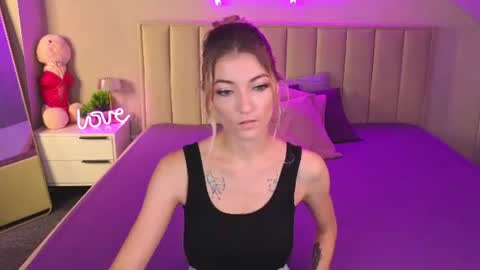 Snapshot of kimberlly_smith chatting on 07-09-26, 11:42 kimberlly_smith online show from 07-09-26, 11:42