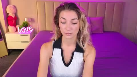 Snapshot of kimberlly_smith chatting on 07-13-26, 11:18 kimberlly_smith online show from 07-13-26, 11:18
