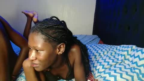 Snapshot of kimberly_chloe chatting on 04-07-26, 04:02 Kimberly online show from 04-07-26, 04:02