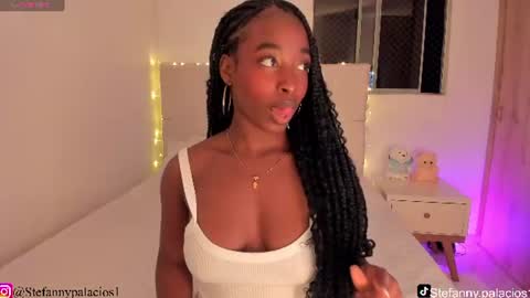 Snapshot of kimberlylenox chatting on 06-17-26, 02:14 Queen Kim online show from 06-17-26, 02:14