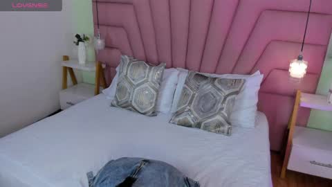 kimluna1 online show from 04-30-26, 03:13