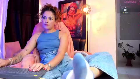 Snapshot of kimmberly_saenz_ chatting on 06-18-26, 10:25 kimmberly_saenz_ online show from 06-18-26, 10:25