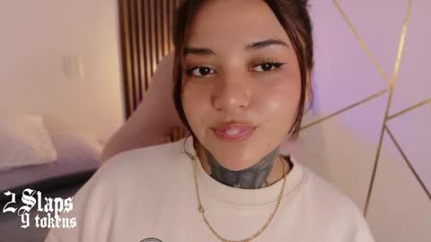Snapshot of kimmi_kim chatting on 05-04-26, 03:41 online show from 05-04-26, 03:41