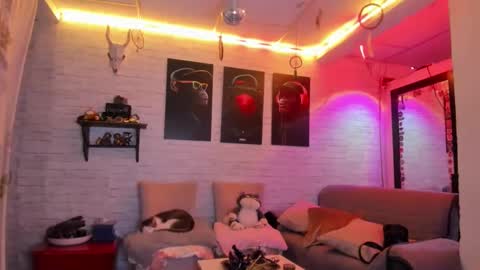 Melany online show from 01-13-25, 09:09