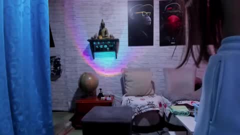 Melany online show from 02-27-25, 09:04