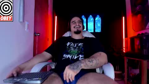 King Bear online show from 11-26-25, 06:25