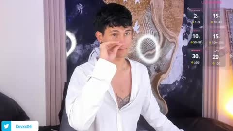 Snapshot of kingparker1 chatting on 06-12-26, 02:21 A L E X online show from 06-12-26, 02:21