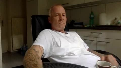 kingsize online show from 10-13-25, 08:25