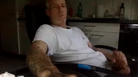 kingsize online show from 10-22-25, 07:30