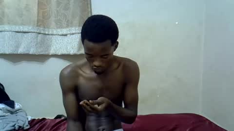Snapshot of kingsleeee chatting on 06-12-26, 08:35 kingsleeee online show from 06-12-26, 08:35