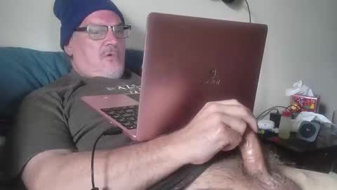 kingtongue10 online show from 04-13-26, 09:09