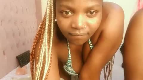 Lola online show from 03-10-26, 12:04