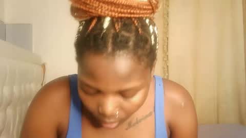 Lola online show from 03-25-26, 05:08