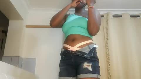 Lola online show from 03-28-26, 11:37