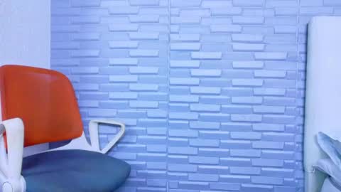 Snapshot of kinkyy_redhead chatting on 04-21-26, 12:33 kinkyy_redhead online show from 04-21-26, 12:33