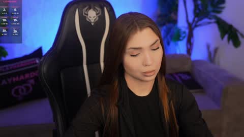 Snapshot of kira0541 chatting on 12-05-25, 08:34 Sweet girls online show from 12-05-25, 08:34