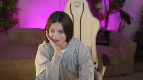 Snapshot of kira0541 chatting on 12-21-25, 09:55 Sweet girls online show from 12-21-25, 09:55