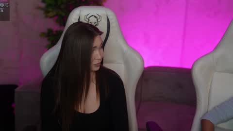 Snapshot of kira0541 chatting on 12-22-25, 11:40 Sweet girls online show from 12-22-25, 11:40