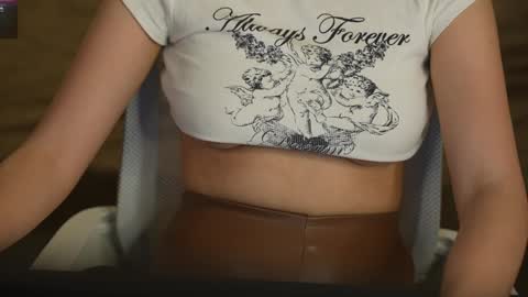 Snapshot of kira0541 chatting on 01-13-26, 08:58 Sweet girls online show from 01-13-26, 08:58