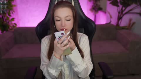 Snapshot of kira0541 chatting on 02-01-26, 11:47 Sweet girls online show from 02-01-26, 11:47