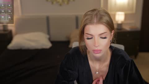 Snapshot of kira0541 chatting on 02-06-26, 08:29 Sweet girls online show from 02-06-26, 08:29