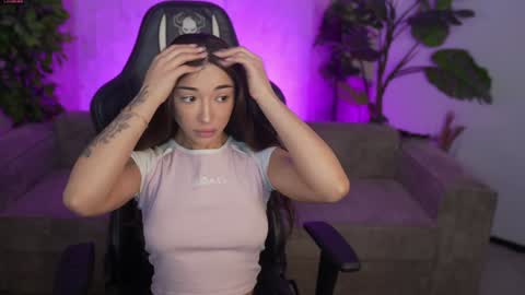 Snapshot of kira0541 chatting on 02-20-26, 08:49 Sweet girls online show from 02-20-26, 08:49