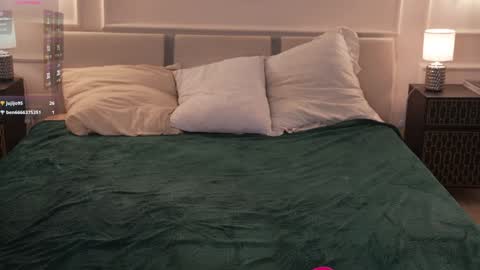 Snapshot of kira0541 chatting on 02-21-26, 08:59 Sweet girls online show from 02-21-26, 08:59