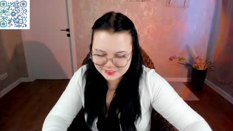 kira online show from 04-18-26, 07:01