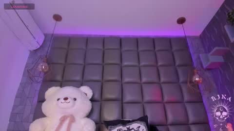 Snapshot of kira_vance chatting on 03-20-26, 04:39 Kira online show from 03-20-26, 04:39