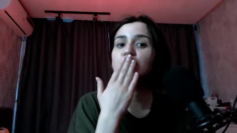 Kira  follow me  online show from 05-15-26, 11:34