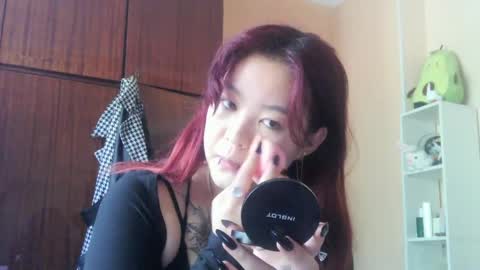 Kira online show from 04-14-26, 09:15