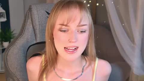 Kira online show from 07-08-26, 02:49