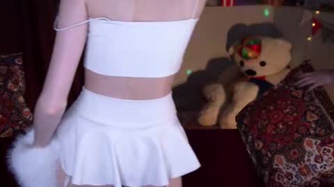 Kira online show from 07-23-26, 12:46