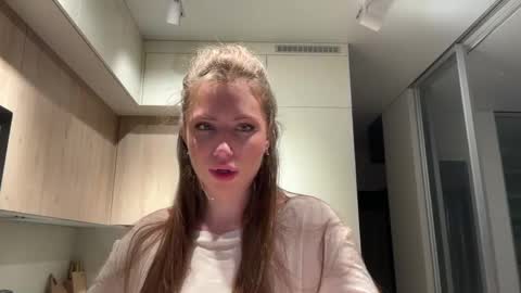 Kira online show from 05-26-26, 03:19