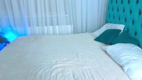    online show from 12-10-24, 12:49