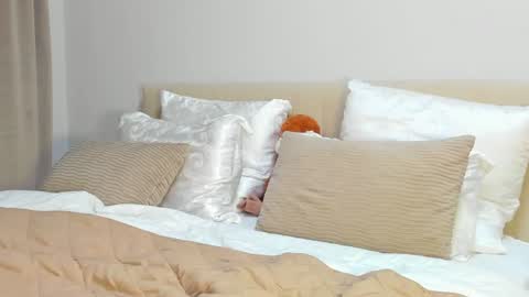 Kira online show from 08-02-26, 06:28