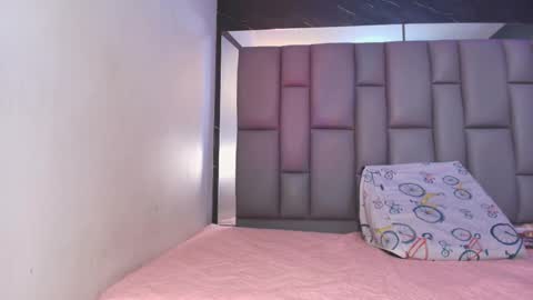 BELLA FLAME online show from 11-18-25, 07:18