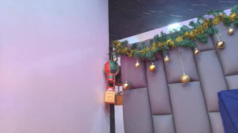 BELLA FLAME online show from 12-15-25, 07:18