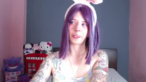 Snapshot of kitsunearineko chatting on 06-07-26, 08:56 Ari Keimiwrights online show from 06-07-26, 08:56