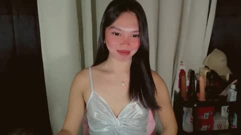 Snapshot of kitteylovesyou chatting on 02-05-26, 09:08 KITTY online show from 02-05-26, 09:08