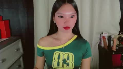 Snapshot of kitteylovesyou chatting on 03-17-26, 08:45 KITTY online show from 03-17-26, 08:45