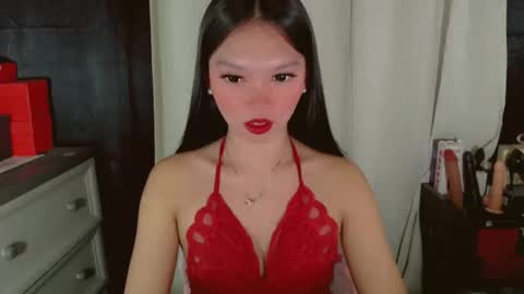 Snapshot of kitteylovesyou chatting on 03-25-26, 08:59 KITTY online show from 03-25-26, 08:59