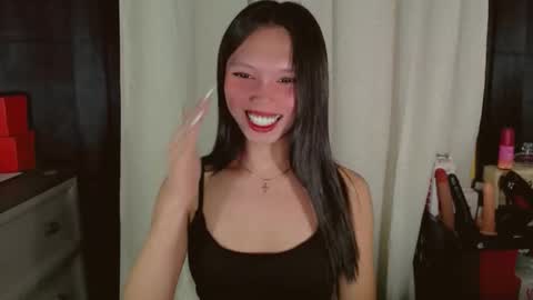 Snapshot of kitteylovesyou chatting on 04-07-26, 11:04 KITTY online show from 04-07-26, 11:04